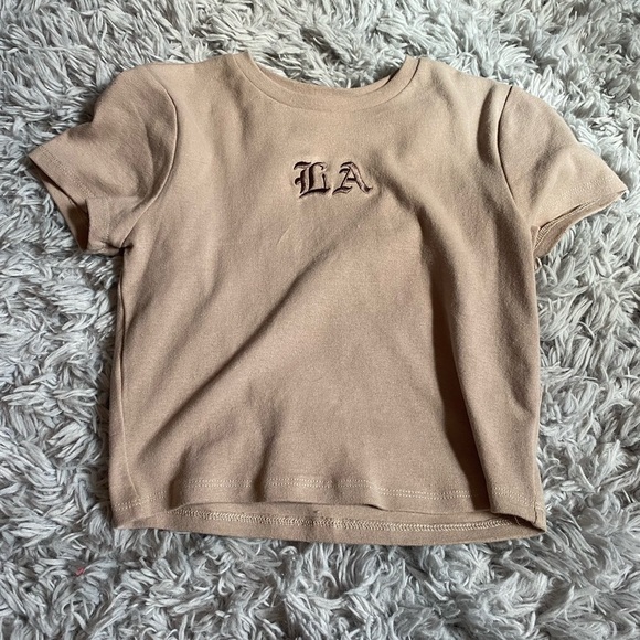 Forever 21 Tops - Forever 21 LA Cropped Tee